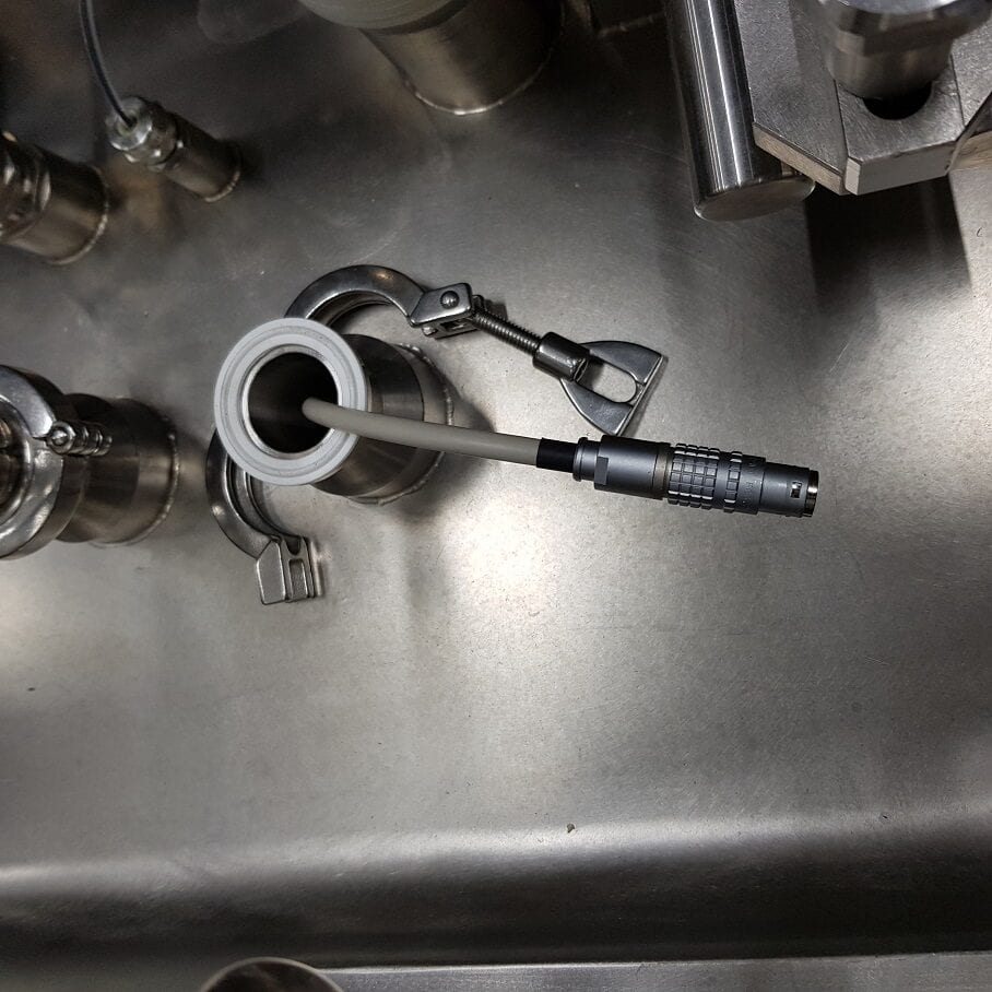 Tri-clamp-anslutning med Push-Pull-kontakt för FS100