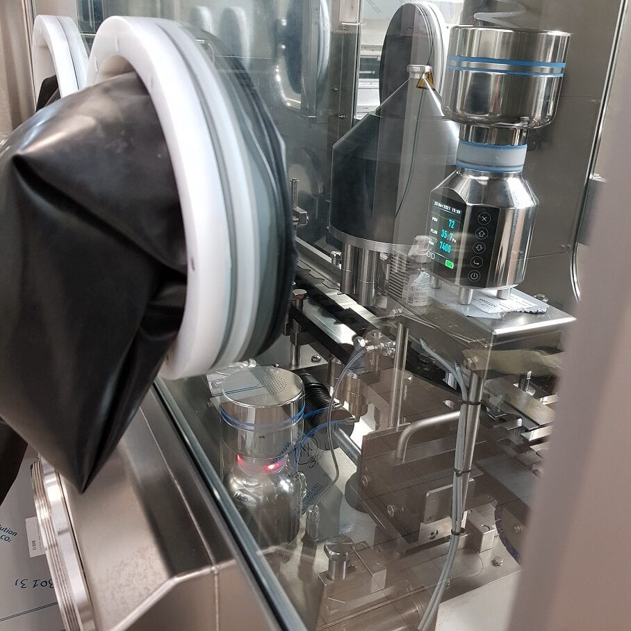 FS100 under VHP-dekontamineringstest i isolator